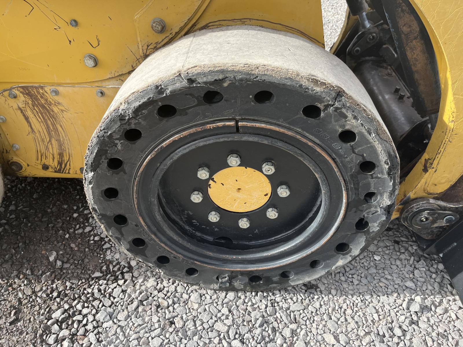 ./imagenes/INVOICE/2019/16885/MINICARGADOR CATERPILLAR 226B3 (12).JPG